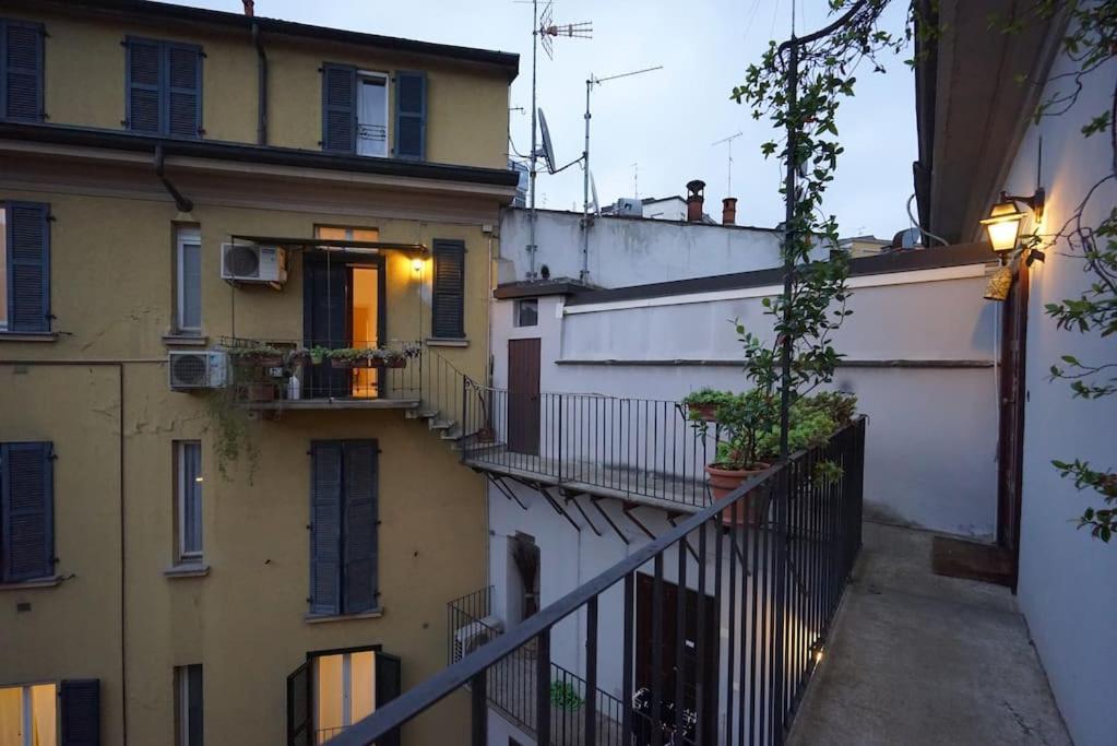 Central Guesthouse Cir 015146-Cni-01484 米兰 外观 照片